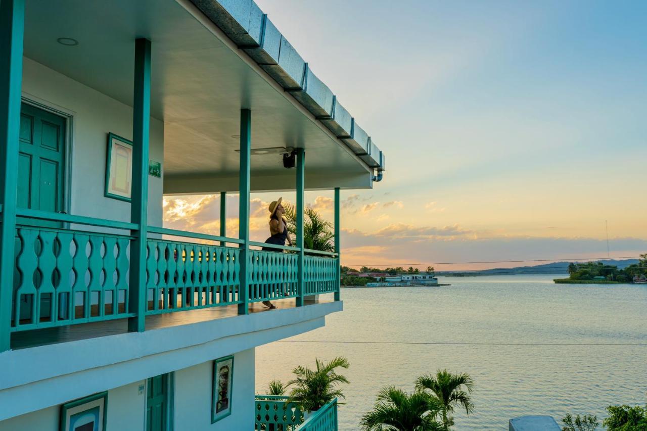 Hotel Casa Turquesa Флорес Экстерьер фото